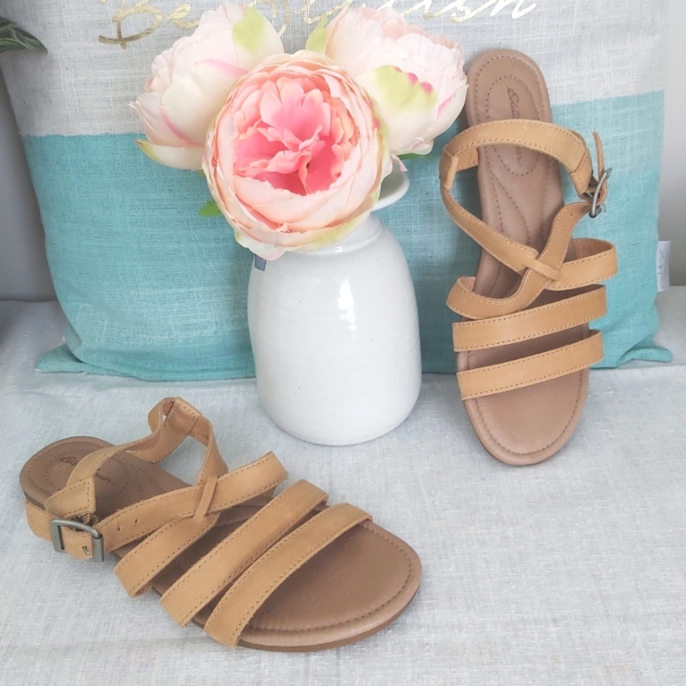 Eddie Bauer leather sandals size 8 tan flats strappy